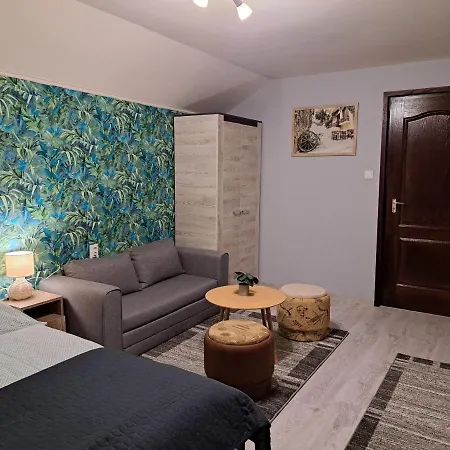 Сasa de vacaciones Gólya-tó Vendegház 2 *